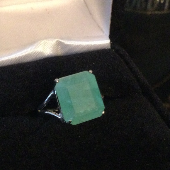 Awesome Genuine Natural Emerald Ring - Picture 3 of 12